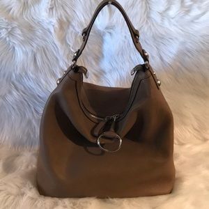 💯% Authentic Gucci Leather Horsebit shoulder bag.